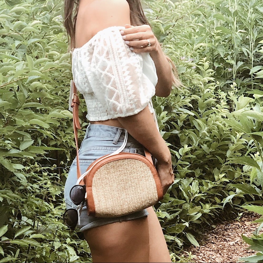 NWT Puff Sleeve Crop Top - Picture 9 of 12